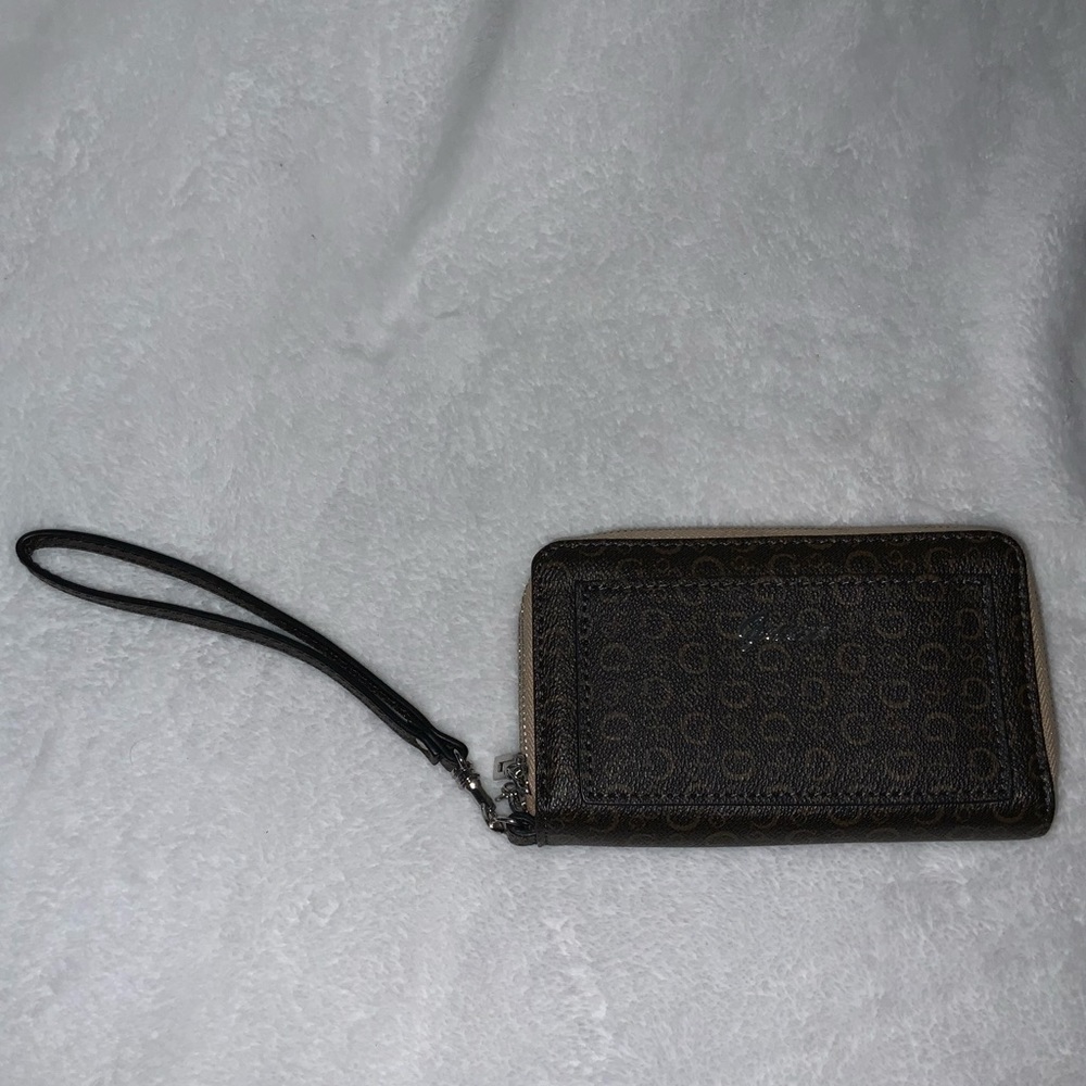 Guess wallet wristlet, brown